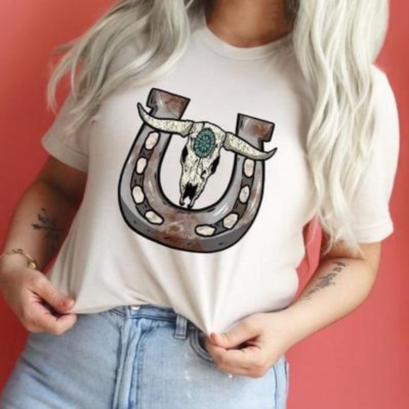 Whiskey Kiss Tops - HORSESHOE BULL SKULL Handmade Cactus Graphic Tee